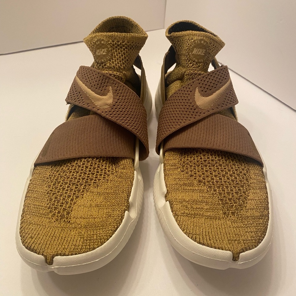 Nike Free RN Motion Flynit 2018 Golden Beige Women’s 10.5 Men’s 9 Athletic Shoe - Picture 2 of 14